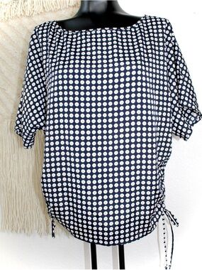 MICHAEL KORS Size MEDIUM Navy Polka Dot Short Sleeve Blouse Blue Tan White